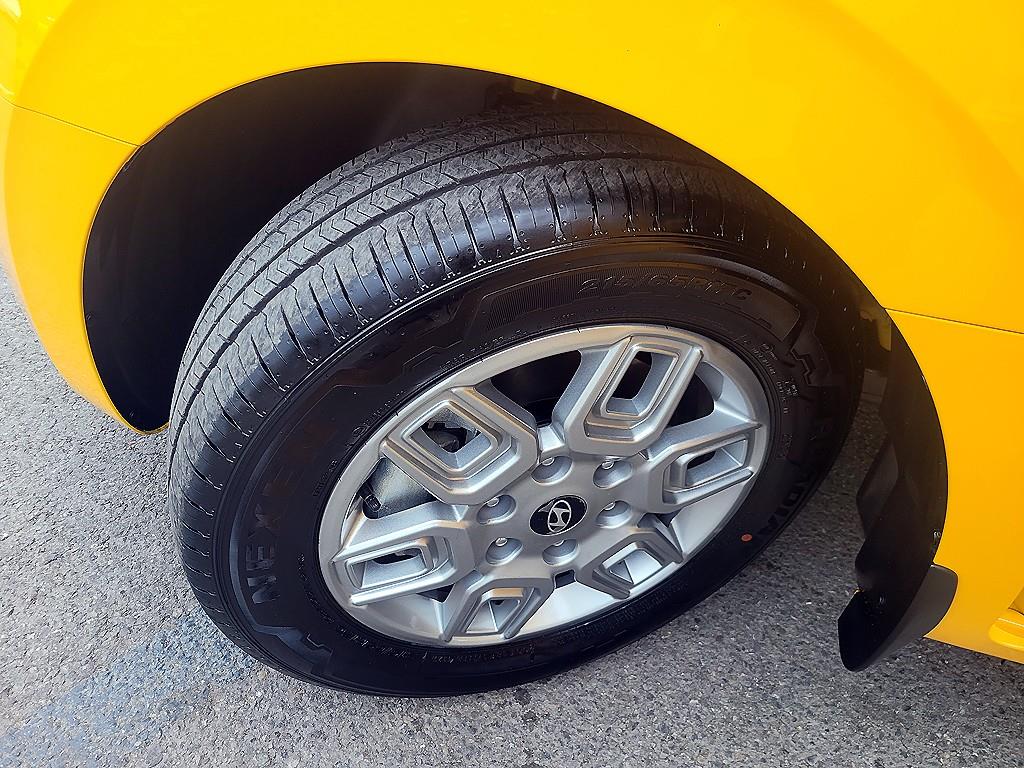 HYUNDAI Staria 2025 Amarillo - Importación desde Corea - HF Imports Iquique - Foto 19