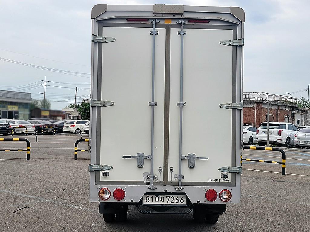 Small Truck Cargo (small) - Vista 3