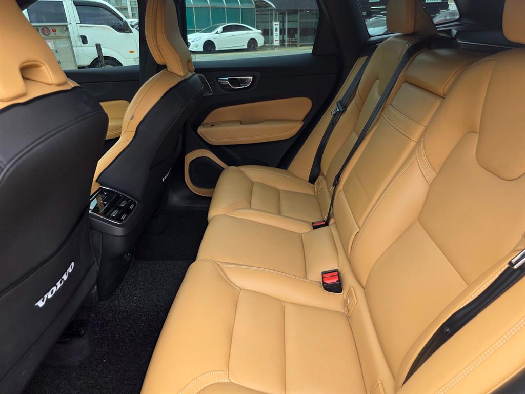 Volvo XC60 - Vista 8