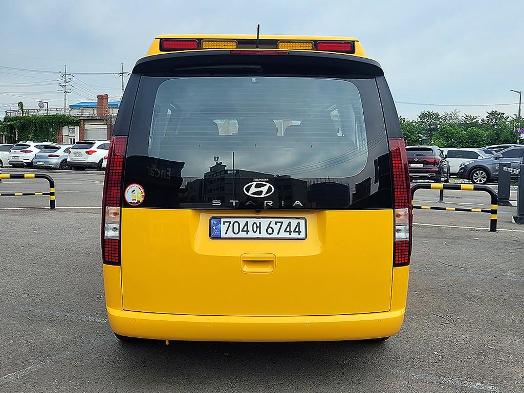 HYUNDAI Staria - Vista 3