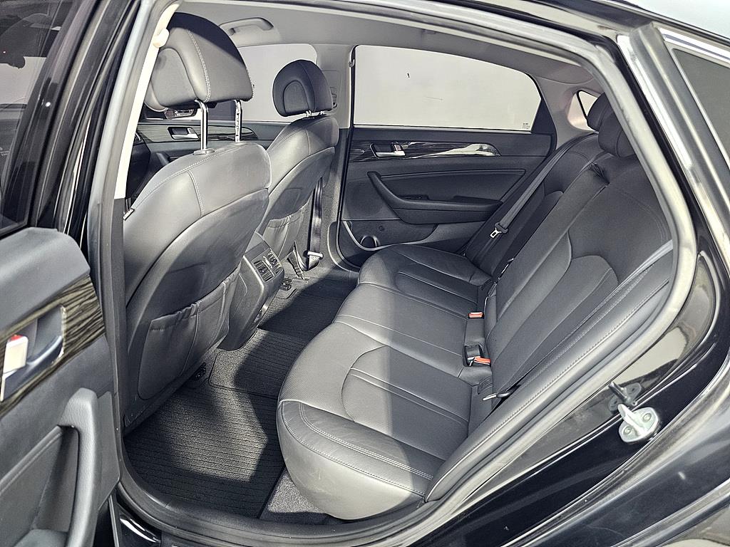 HYUNDAI Sonata - Vista 9