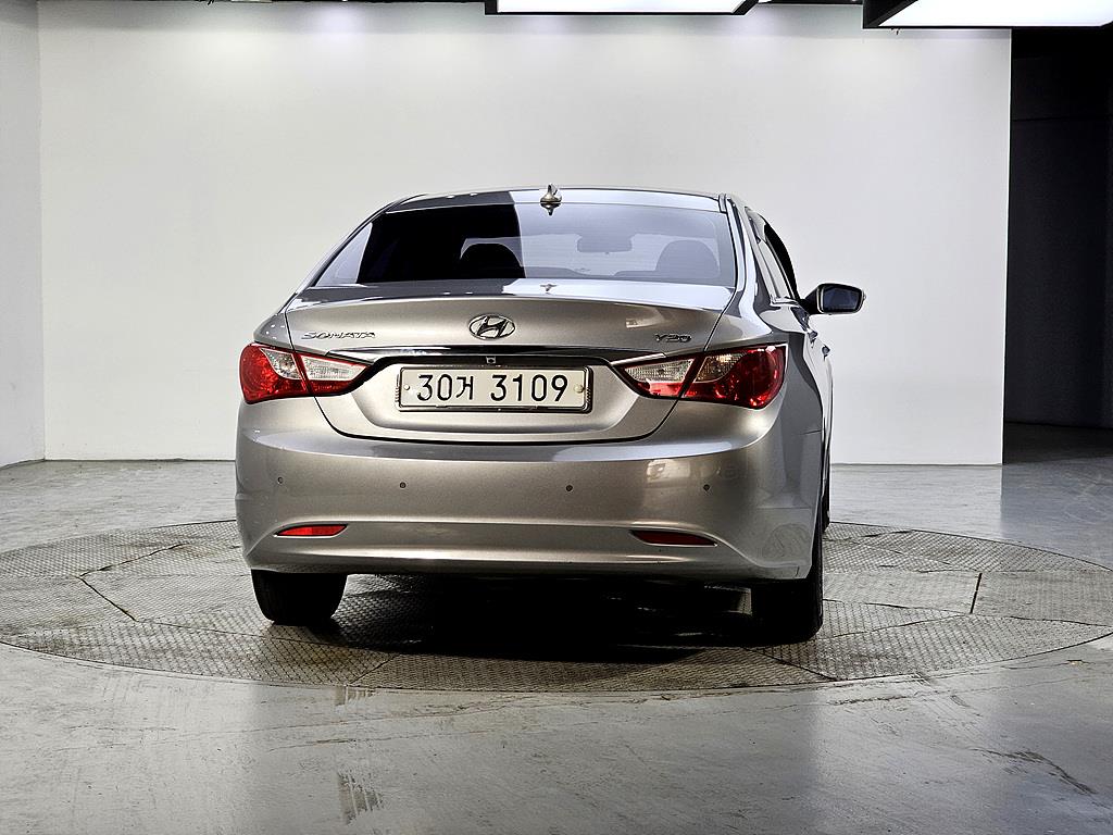 HYUNDAI Sonata - Vista 3