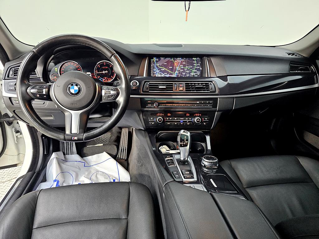 BMW 5 Series - Vista 5