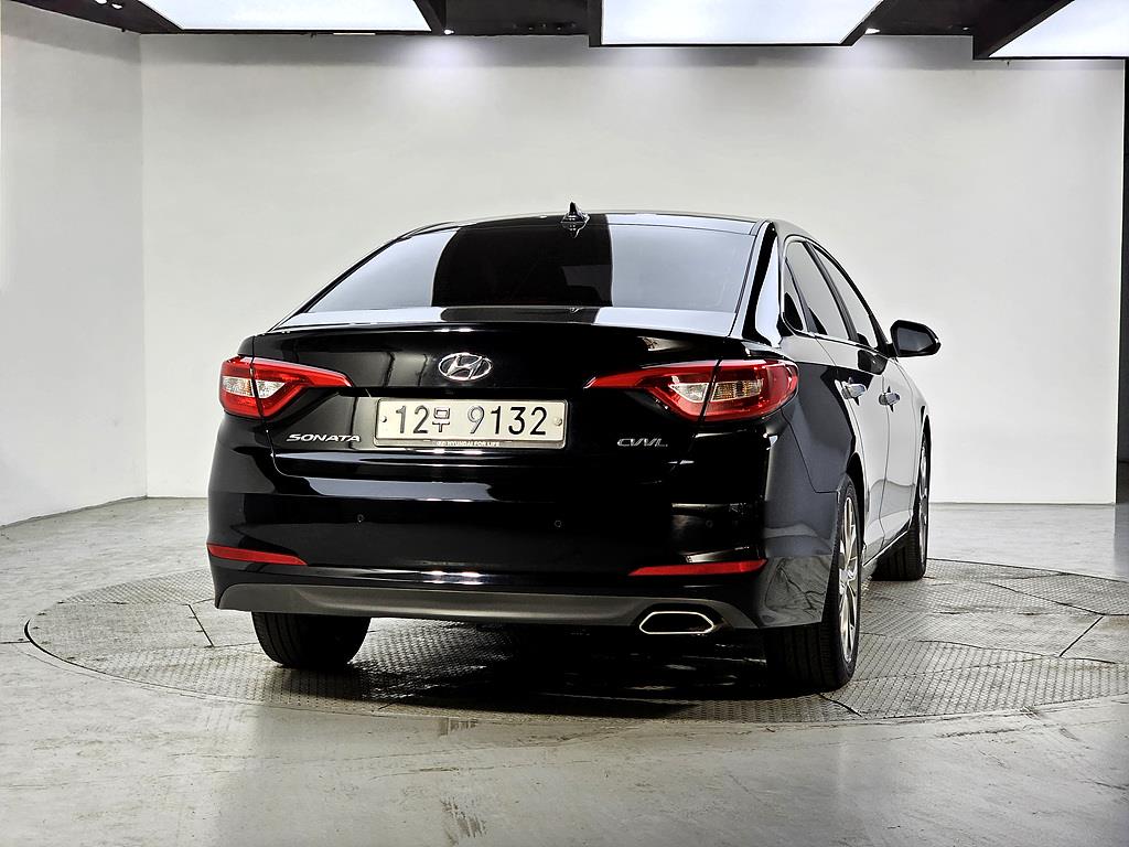 HYUNDAI Sonata - Vista 3
