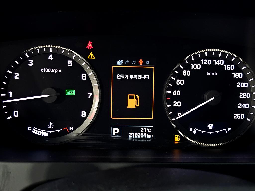 HYUNDAI Sonata - Vista 7