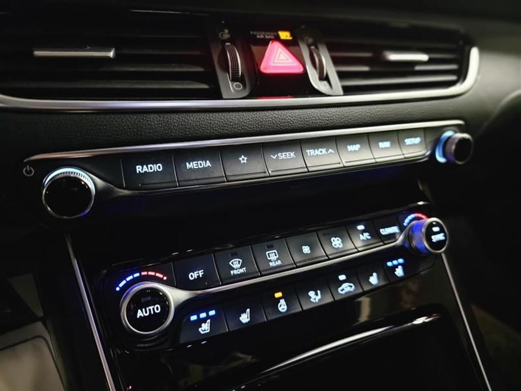 HYUNDAI Grandeur - Vista 12