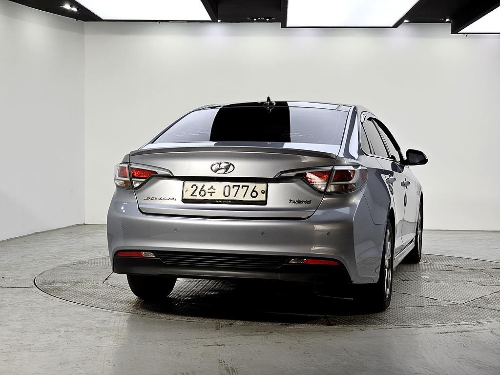 HYUNDAI Sonata - Vista 3