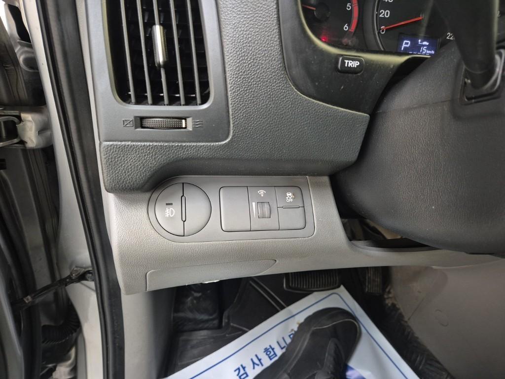 HYUNDAI Starex 2017 Gris - Importación desde Corea - HF Imports Iquique - Foto 13