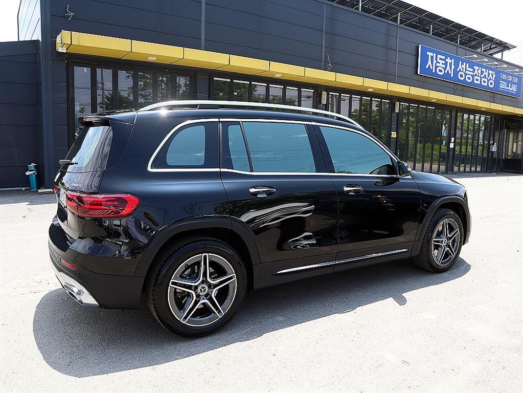Mercedes Benz GLB Class - Vista 5