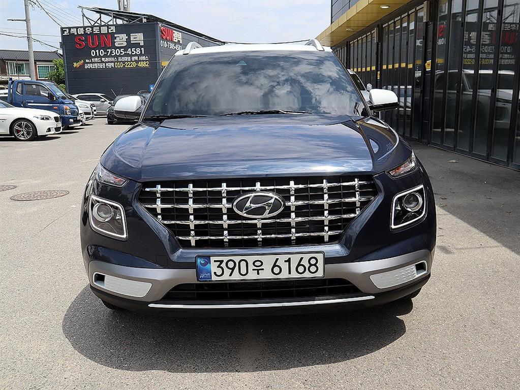 HYUNDAI Venue - Vista 3