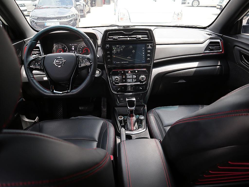 Ssangyong Tivoli - Vista 9