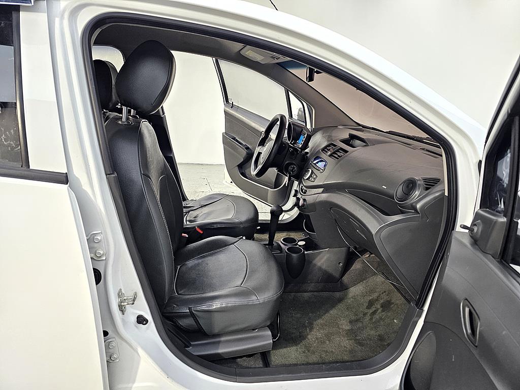 Chevrolet Spark - Vista 11