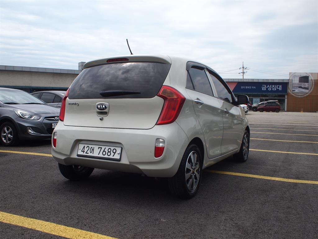 KIA Morning - Vista 11
