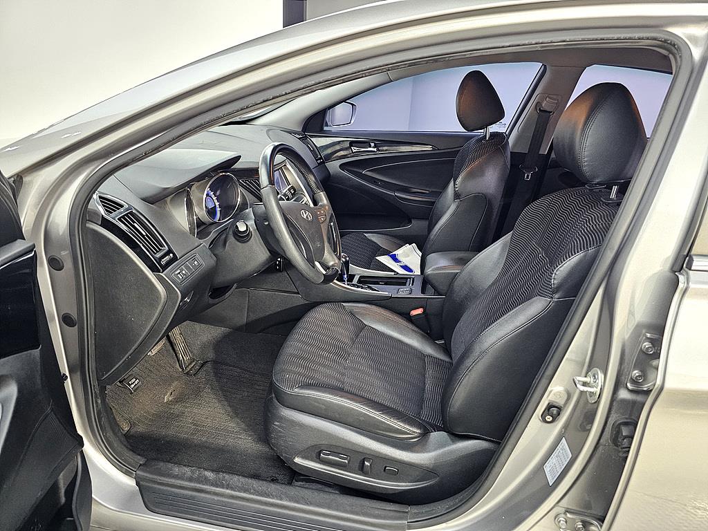 HYUNDAI Sonata - Vista 8