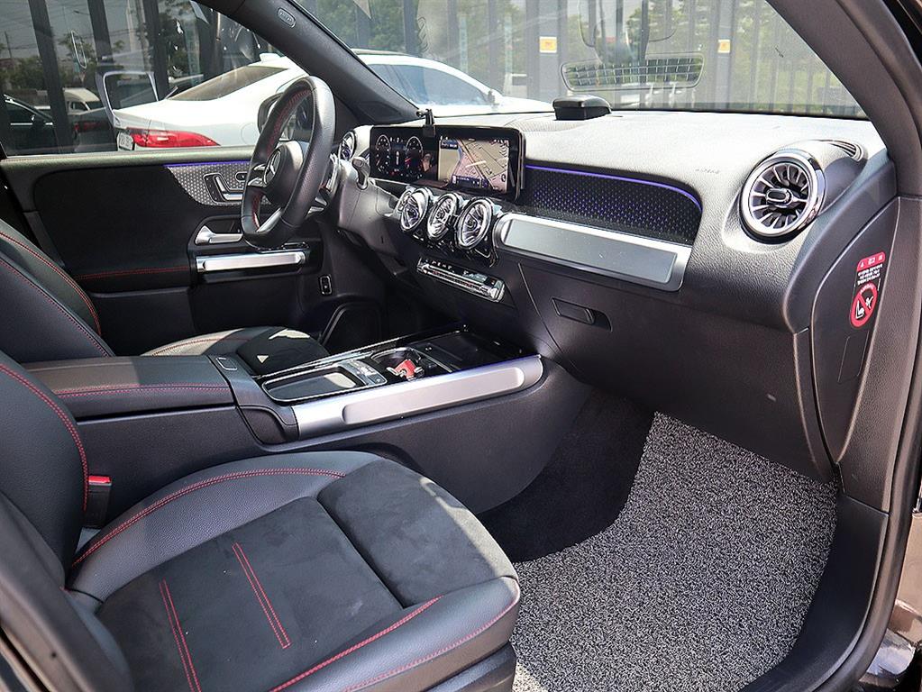 Mercedes Benz GLB Class 2025 Negro - Importación desde Corea - HF Imports Iquique - Foto 13