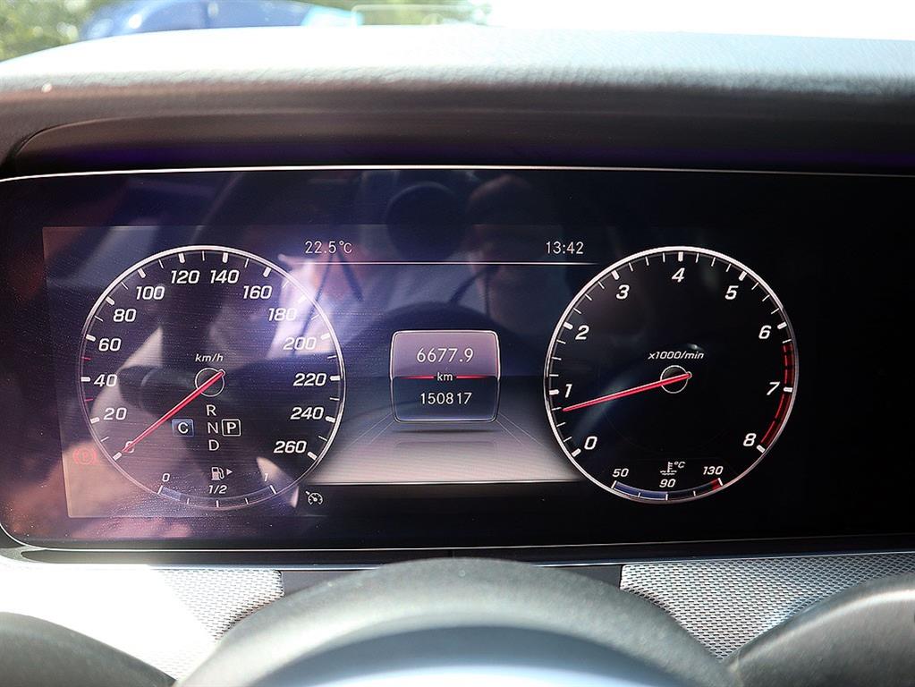 Mercedes Benz E class 2019 Gris - Importación desde Corea - HF Imports Iquique - Foto 9
