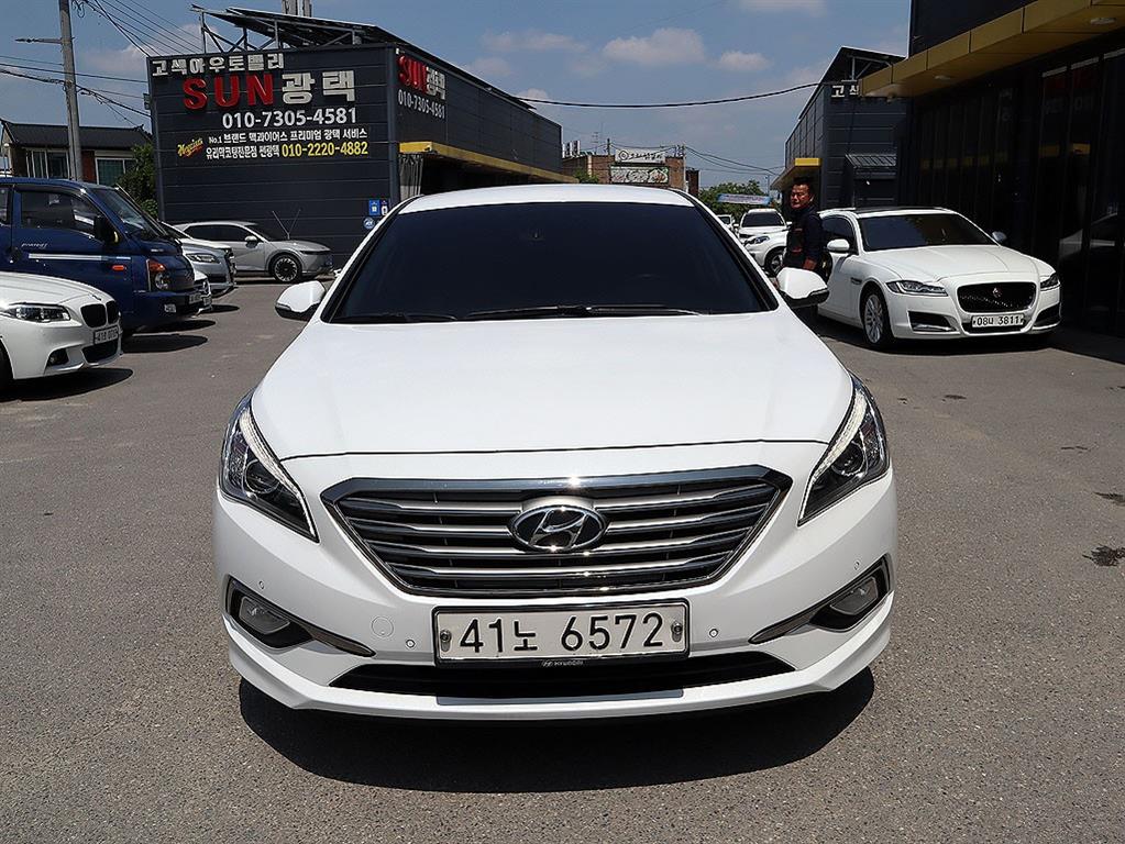HYUNDAI Sonata - Vista 3