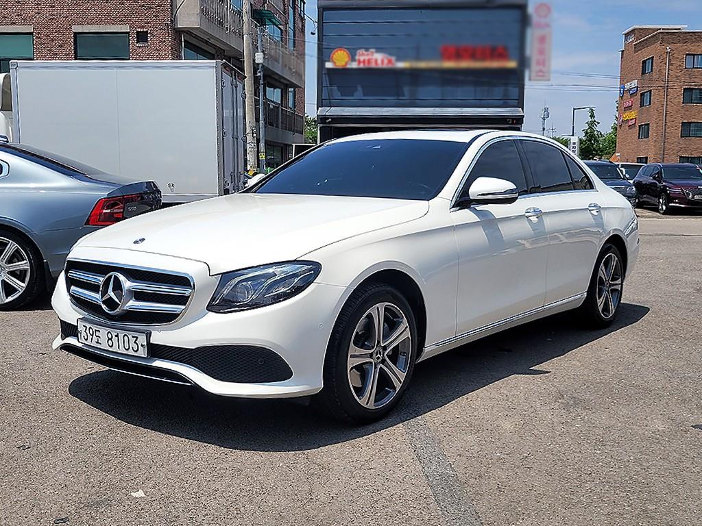 Mercedes Benz E class 2019 Blanco - Importación desde Corea - HF Imports Iquique - Foto 1