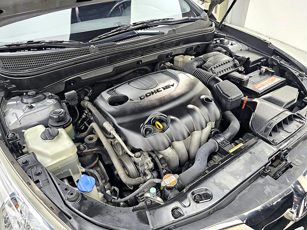 HYUNDAI Sonata - Vista 6