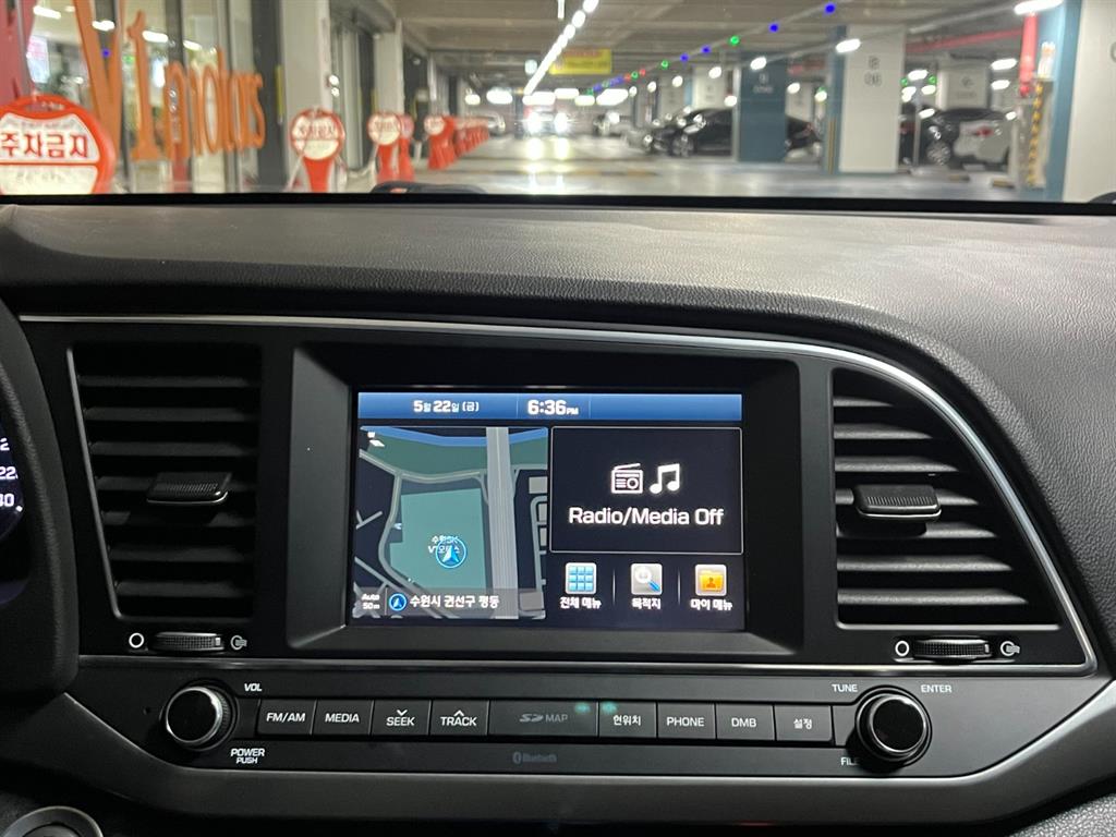 HYUNDAI Avante - Vista 8