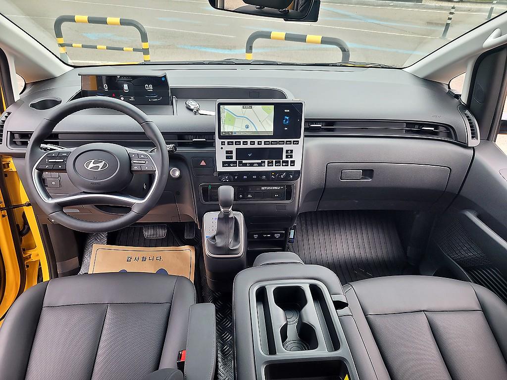 HYUNDAI Staria - Vista 5