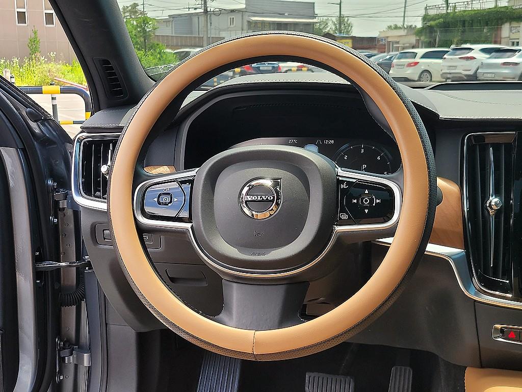 Volvo S90 - Vista 8