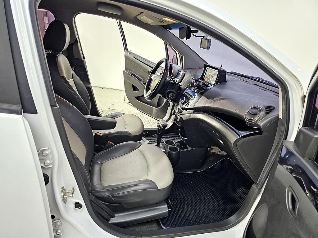 Chevrolet Spark - Vista 11