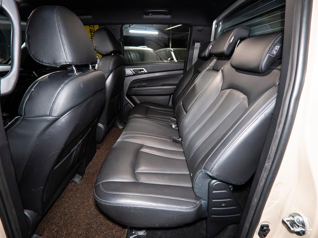 Ssangyong Rexton - Vista 8