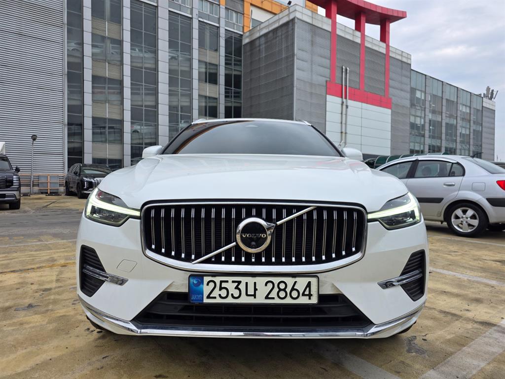 Volvo XC60 2022 Blanco - Importación desde Corea - HF Imports Iquique - Foto 1