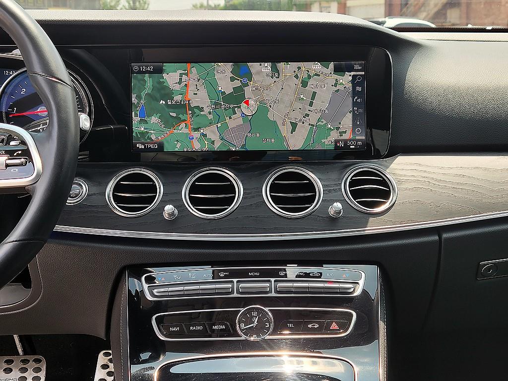 Mercedes Benz E class - Vista 10