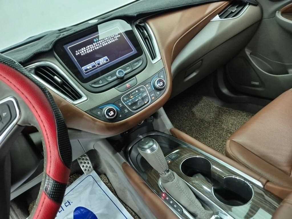 Chevrolet Malibu - Vista 10