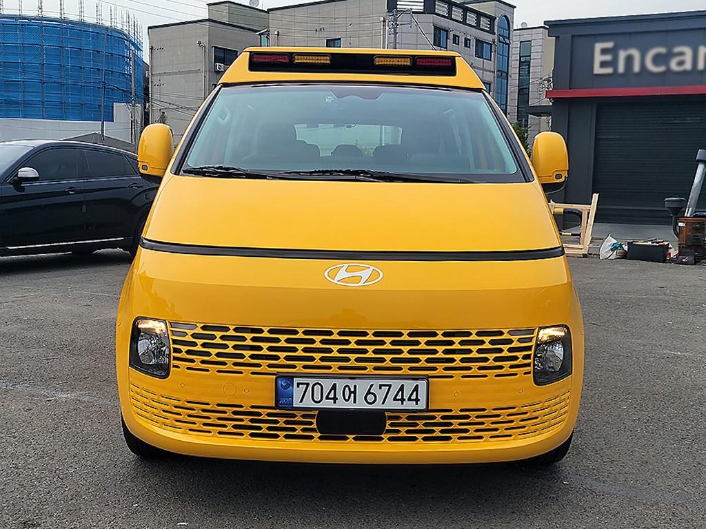 HYUNDAI Staria 2025 Amarillo - Importación desde Corea - HF Imports Iquique - Foto 1