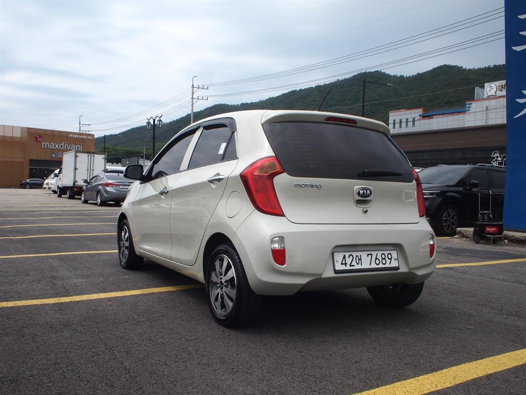 KIA Morning - Vista 9