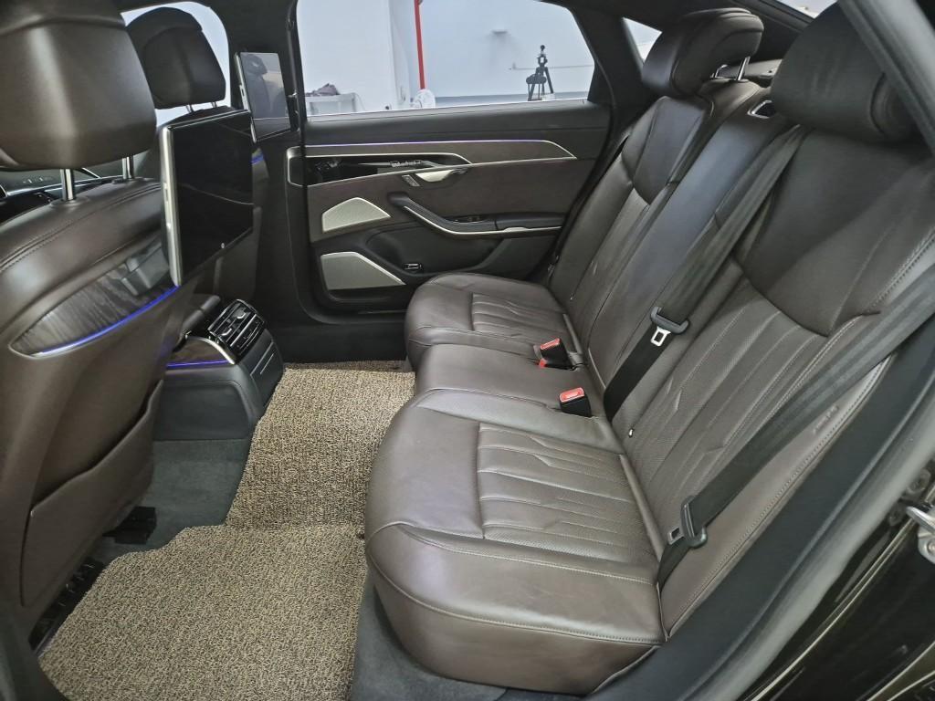 Audi A8 - Vista 12
