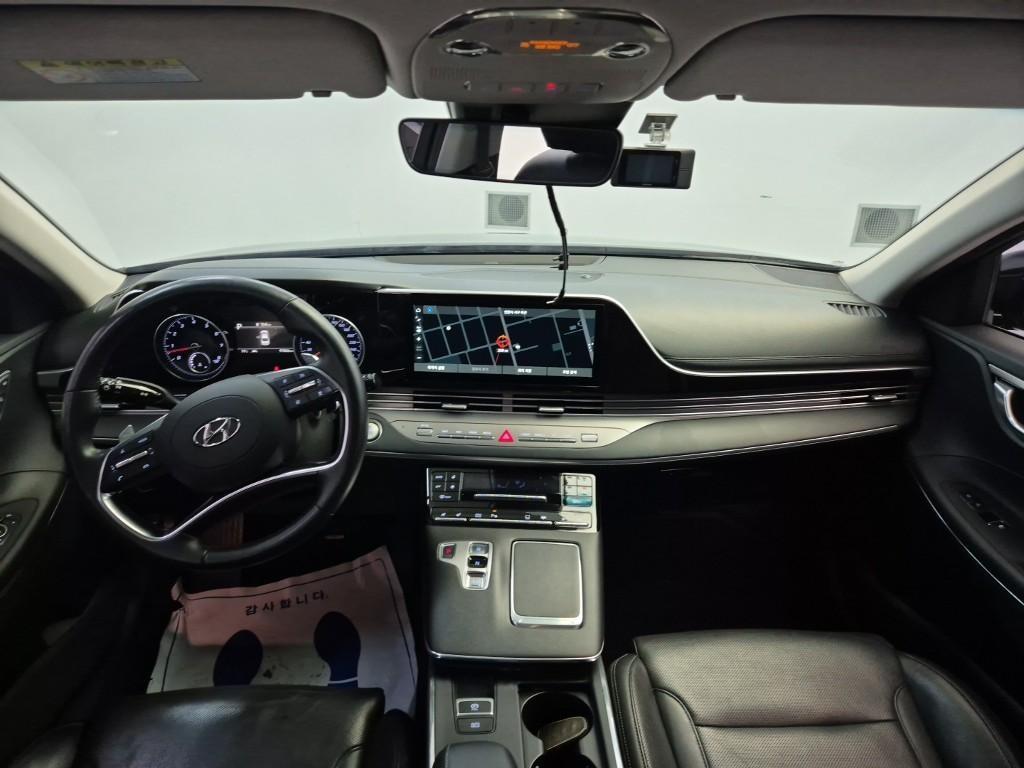 HYUNDAI Grandeur - Vista 7