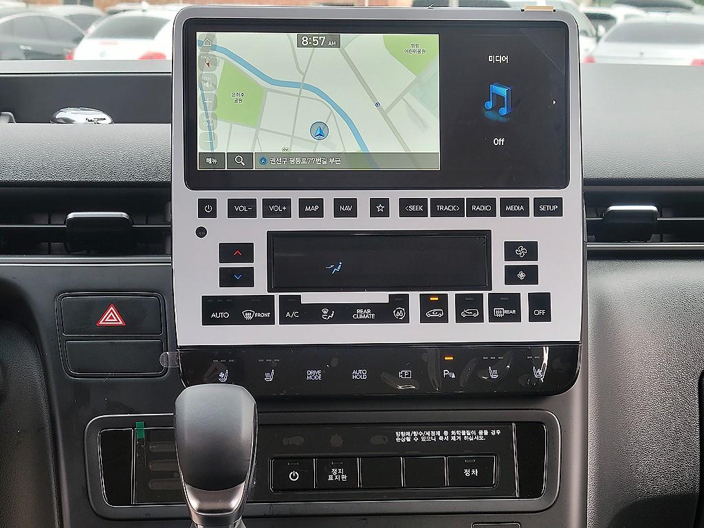 HYUNDAI Staria - Vista 10