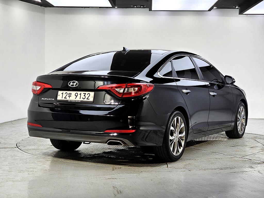HYUNDAI Sonata - Vista 4