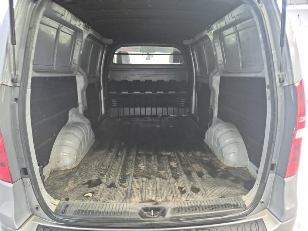 HYUNDAI Starex 2017 Gris - Importación desde Corea - HF Imports Iquique - Foto 16