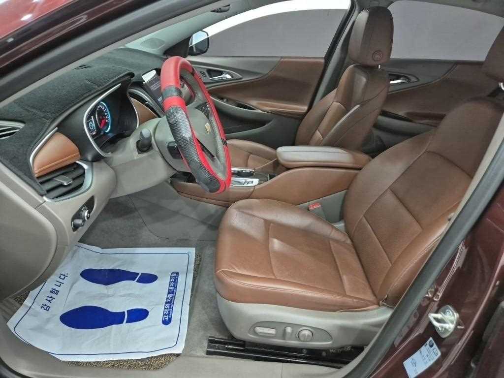 Chevrolet Malibu - Vista 11