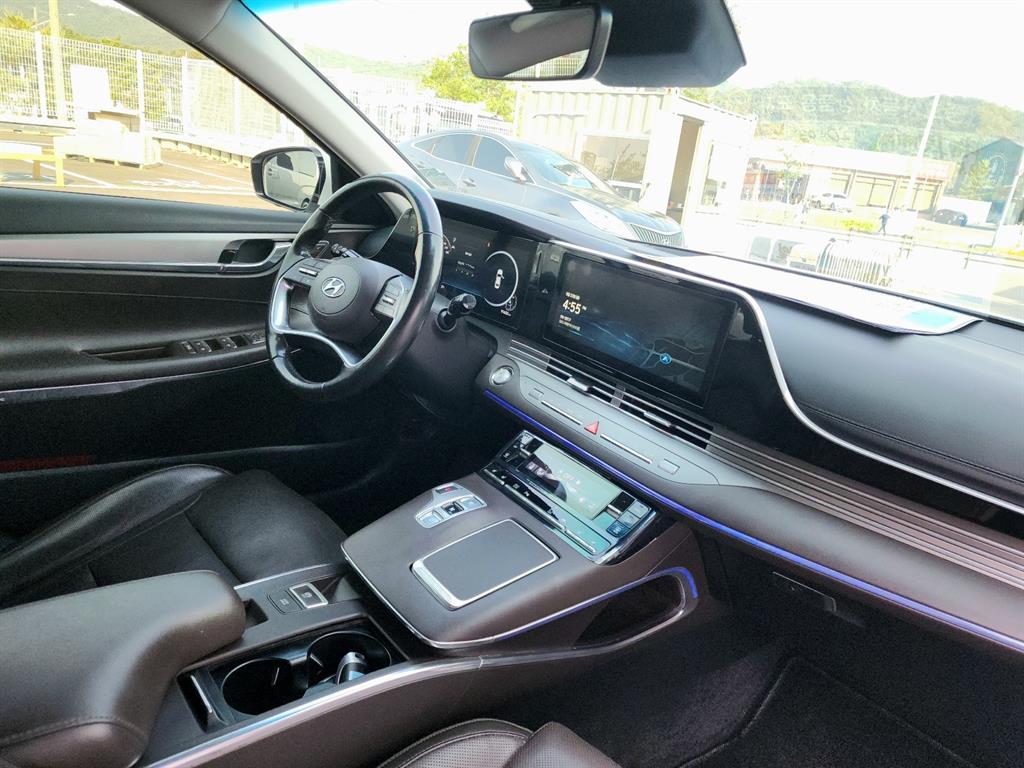 HYUNDAI Grandeur - Vista 10