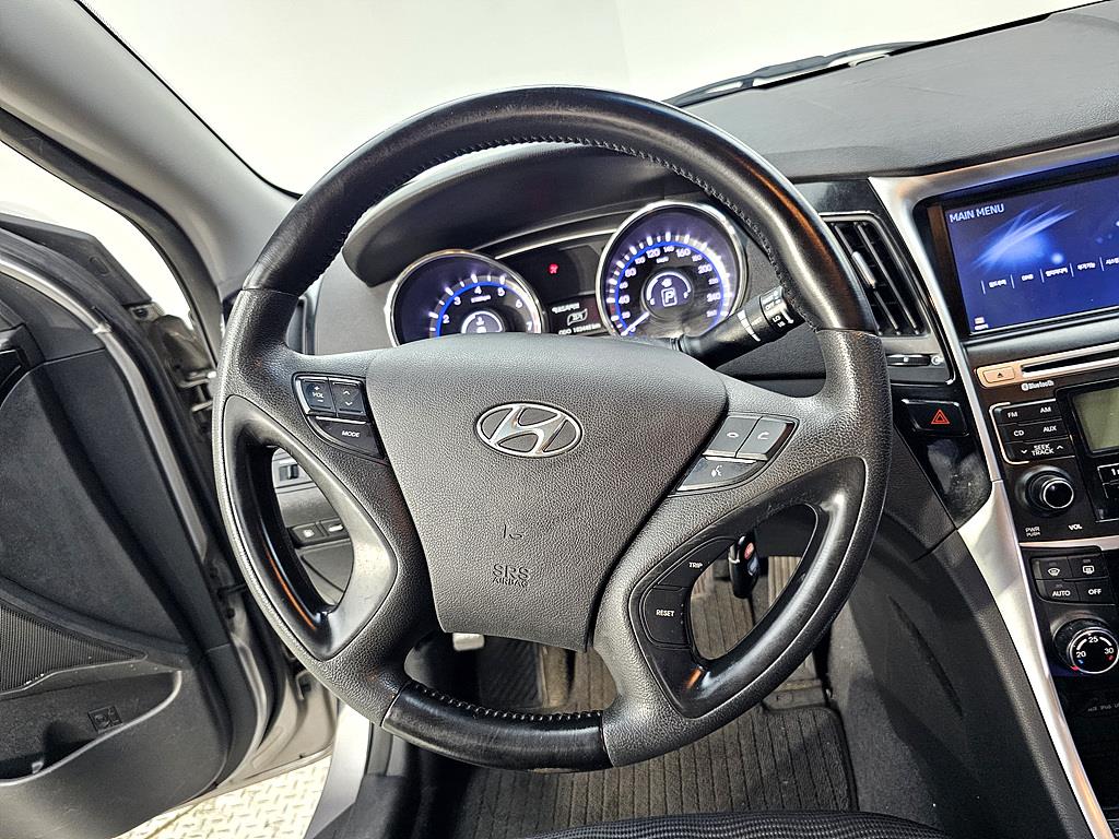 HYUNDAI Sonata - Vista 12