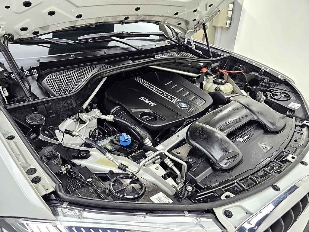 BMW X6 - Vista 6