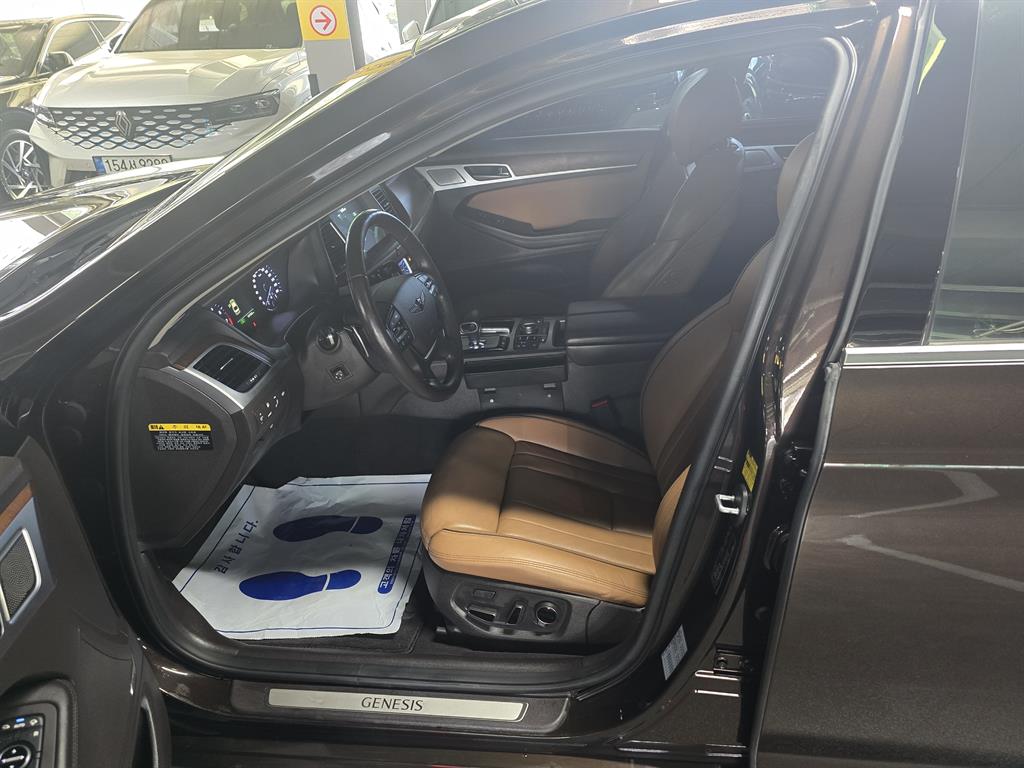 Genesis G80 - Vista 8