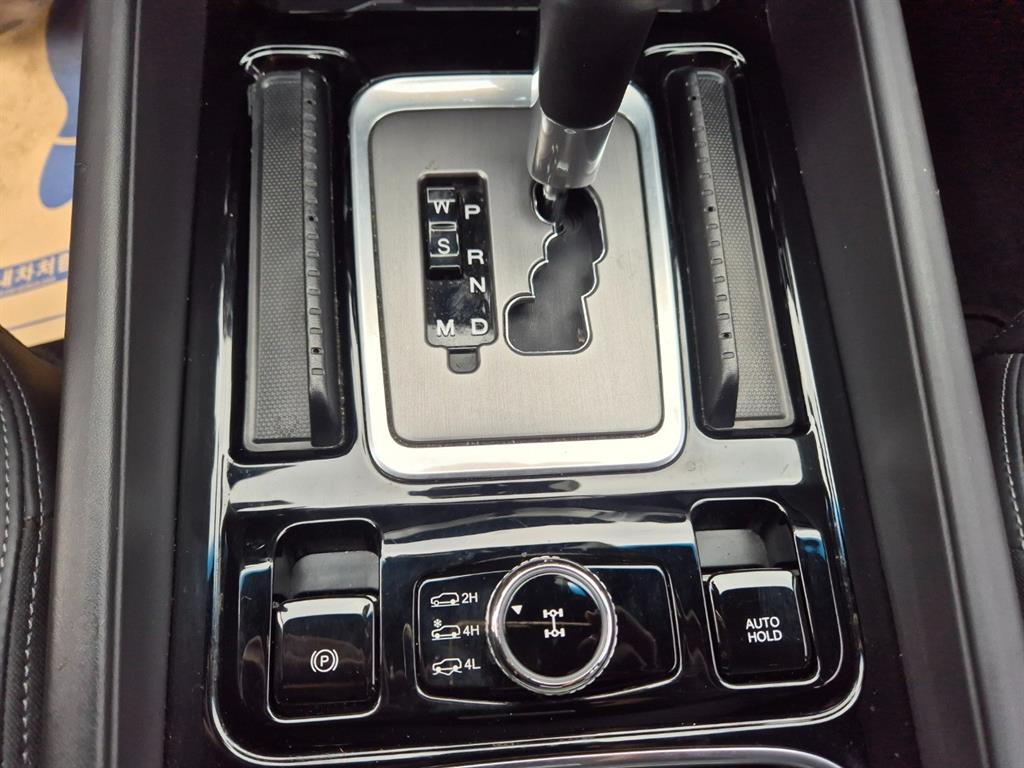 Ssangyong Rexton - Vista 12