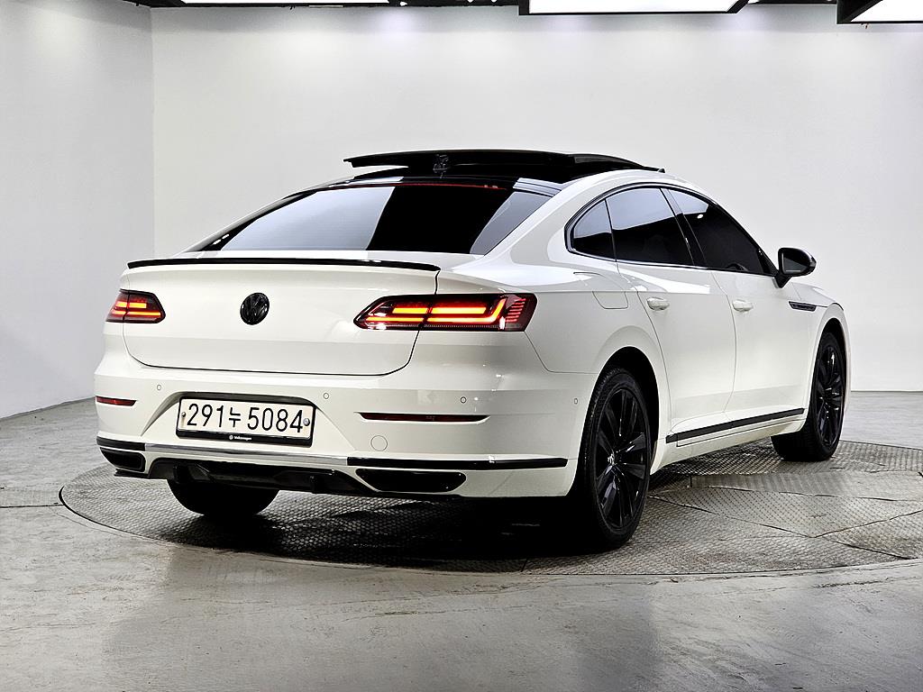 Volkswagen Arteon - Vista 4