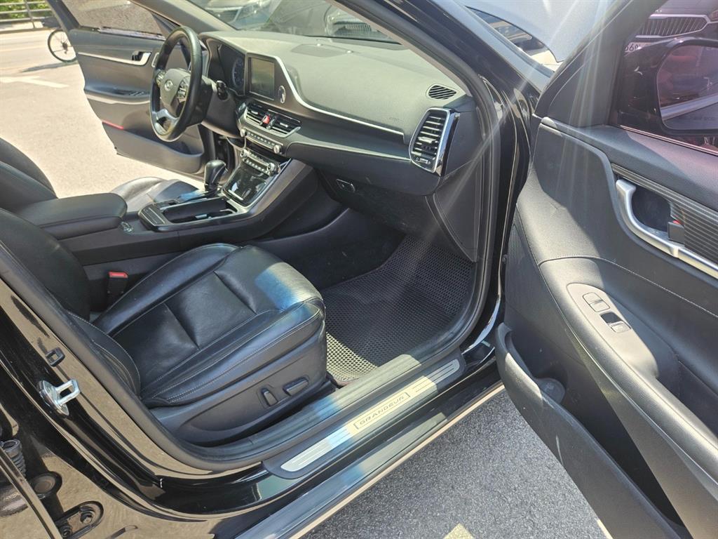 HYUNDAI Grandeur 2017 Negro - Importación desde Corea - HF Imports Iquique - Foto 15
