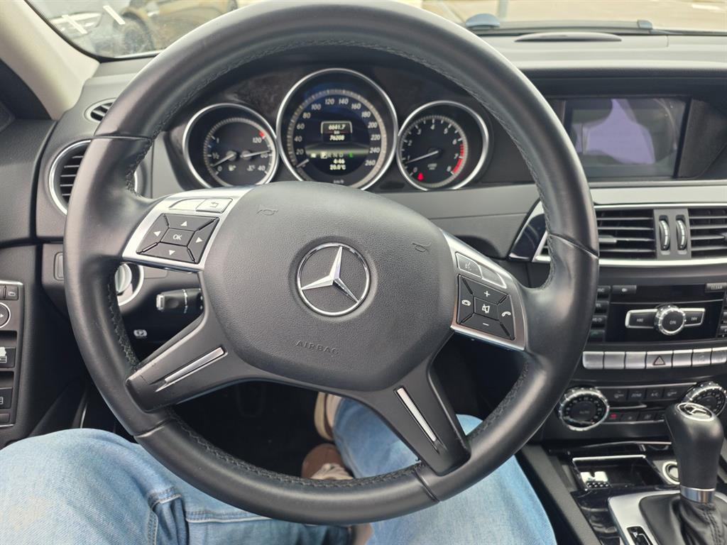Mercedes Benz C Class - Vista 6