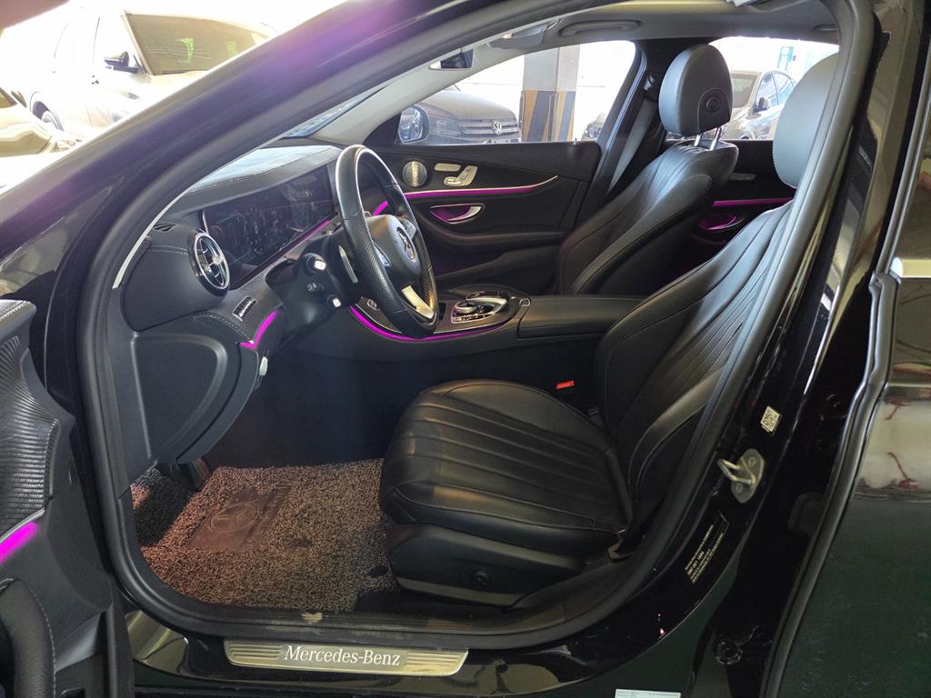 Mercedes Benz E class - Vista 6