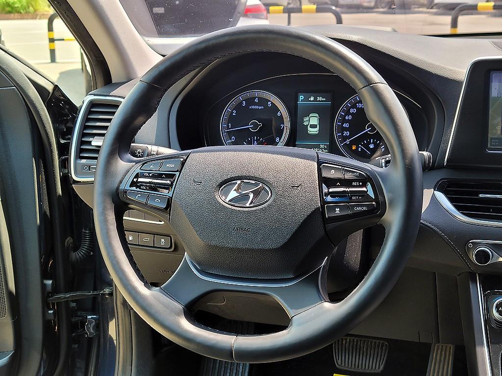 HYUNDAI Grandeur - Vista 8