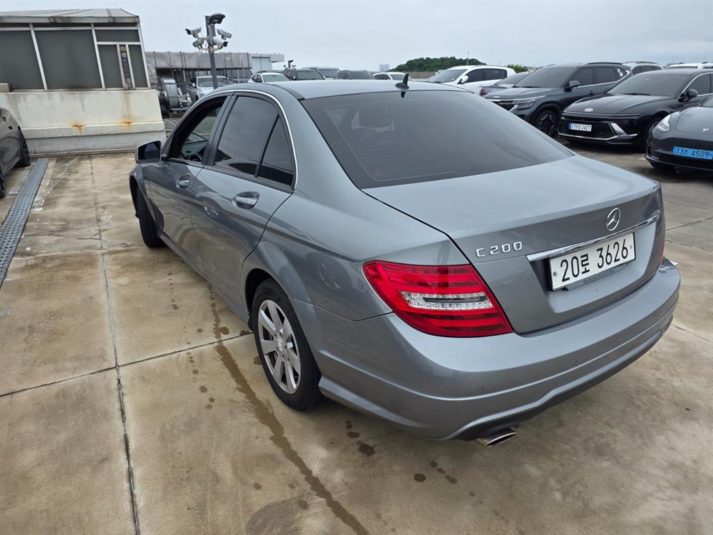 Mercedes Benz C Class - Vista 3